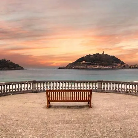 Апартаменты Super Offer Week 11to17 Aug25 Downtown, Terrace, Parking Сан-Себастьян