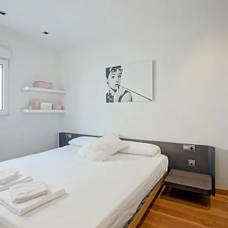 Super Offer Week 11to17 Aug25 Downtown, Terrace, Parking Apartamento *