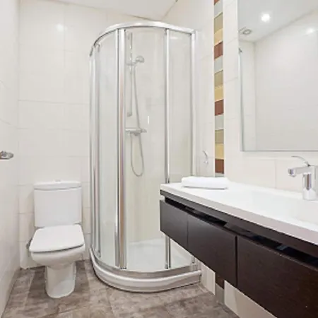Super Offer Week 11to17 Aug25 Downtown, Terrace, Parking * Сан-Себастьян